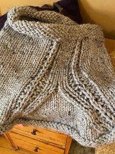 lot 25 image: KnitCrochet Items