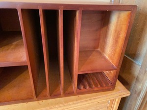 lot 19 image: Wood Desk Top Organizer