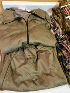 Mens XL Camouflage Hunting Clothing