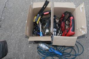 lot 35 image: Lot of tools