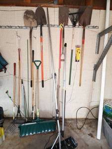 lot 43 image: Lot of Yard tools including Snow roof Removal Shovel