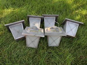 lot 116 image: Solar lanterns (6)