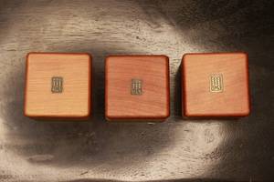 lot 401 image: Lot of vintage small jewelry boxes