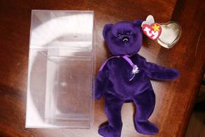 lot 433 image: Princess Di Beanie Baby in protective case