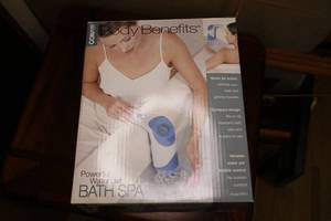 lot 439 image: Conair bath spa and massage tools