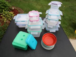 lot 125 image: Lot of tupperware &nbspand Snapware items