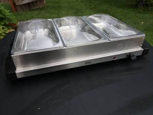 lot 150 image: three tray heated buffet server