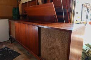 lot 515 image: Vintage wooden Entertainment center