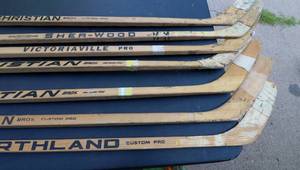 lot 513 image: Lot of used  Hockey Sticks