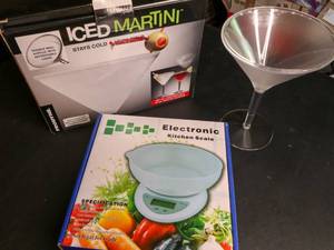 lot 455 image: Kitchen scale and iced martini glass