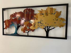 lot 353 image: Beautiful Metal Glossed Tree Artwork