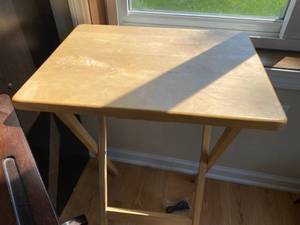 lot 319 image: Folding Wooden TV tray