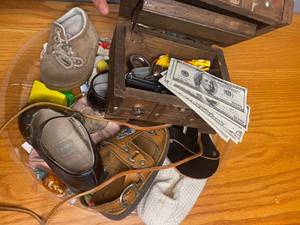 lot 177 image: Baby shoes with treasure box and misc. kids items