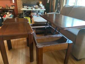 lot 416 image: Matching coffee table and end tables