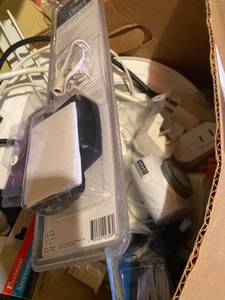 lot 91 image: Lot of cords and outlet adapters