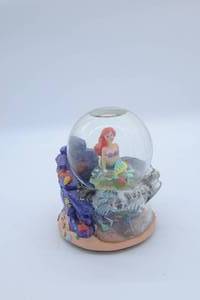 lot 238 image: The Little Mermaid snow globe