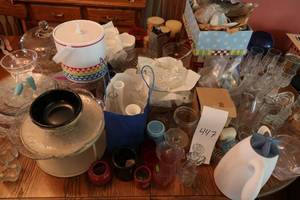 lot 447 image: Mega lot of glassware and kitchenware