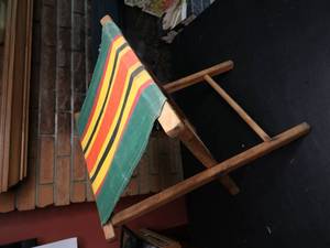 lot 325 image: Cloth beach mini directors chair