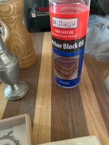 lot 453 image: Amish made Cutting board with salt and pepper shakers