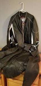 lot 213 image: Mens XL leather jackets lot