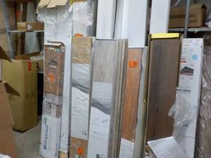 Large Lot of Flooring- see all pict...