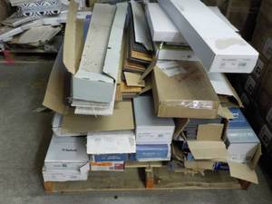 Large Lot of Flooring- see all pict...