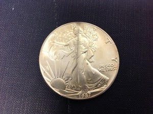 lot 60 image: 1987 1 oz Liberty Silver Coin