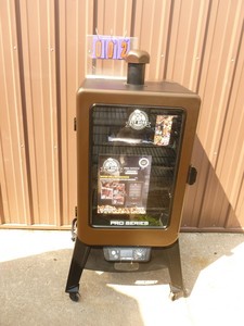 Pitboss smoker. Like new condition. Tested & works. As shown.