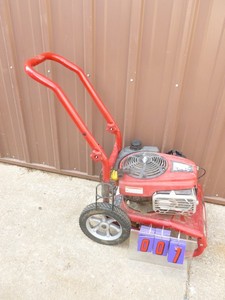 Craftsman 3000 psi gas pressure washer. No hose or wand included. Needs air cleaner cover. Powers up & runs but unable to fully test. As shown.