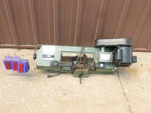 Central Machinery metal cutting band saw. No stand included. Appears to be new. Tested & works. As shown.