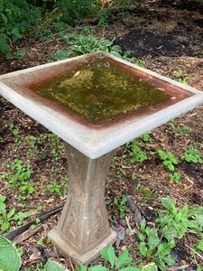 lot 22 image: Art Deco Style Cement Bird Bath