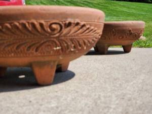 lot 79 image: Three Terracotta Planters