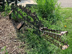 lot 37 image: AMAZING Metal Welded Alligator Figurine