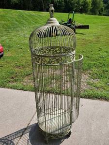lot 70 image: Vintage Green Bird Cage