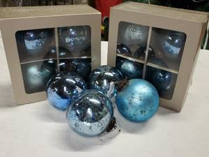 lot 127 image: Christmas Ornamenets