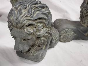 lot 242 image: (4) Sets of Decorative Planters Feet