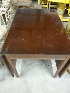 lot 246 image: Vintage Drop Leaf Table