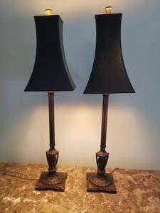 lot 42 image: Exaggerated Long Neck Table Lamp