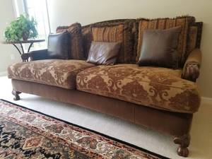 lot 3 image: Opulent Custom Chic Sofa by Paul Robert Furniture