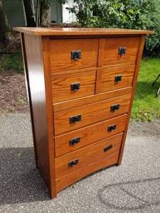 lot 130 image: Mission Style 5 Drawer Dresser