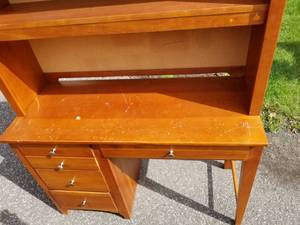 lot 133 image: Tall Desk Set by Stanley Furniture