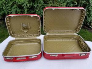 lot 52 image: Pair of Two Vintage Suitcases