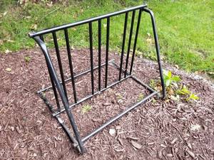 lot 59 image: Convenient Hanging Bike Rack by Saris Products