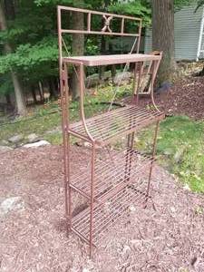 lot 84 image: IndoorOutdoor Rustic Wire Shelf