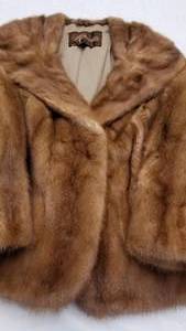 lot 51 image: Vintage Mink Fur Jacket