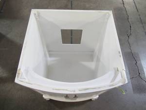 lot 202 image: Roswell Verona 24 in. W x 23 in. D x 35 in. H Vanity in White 717024-WH-CA-NM