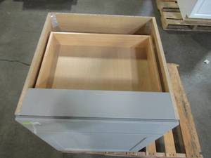 lot 205 image: Hampton Bay Cambridge Assembled 24x34.49x24.44 in. Base Cabinet with Soft Close Full Extension Drawer in Gray CM2435B-KG