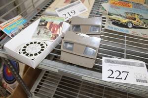 lot 227 image: gaf View-Master, ViewMaster Discs The Wonderful World of Disney, Happy Days, And More