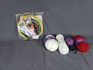 Knifty Knitter Set and Yarn