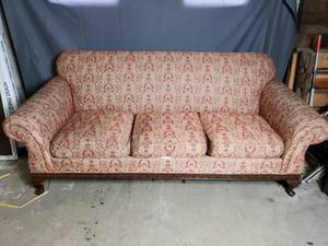 Floral Sofa with Down Cushions